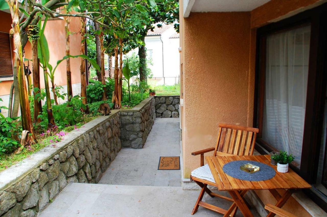 Studio Apartman Ziganto Ičići Екстериор снимка